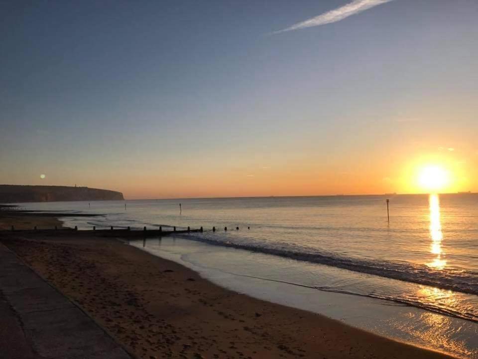 Hotel Royal Pier à Sandown Extérieur photo