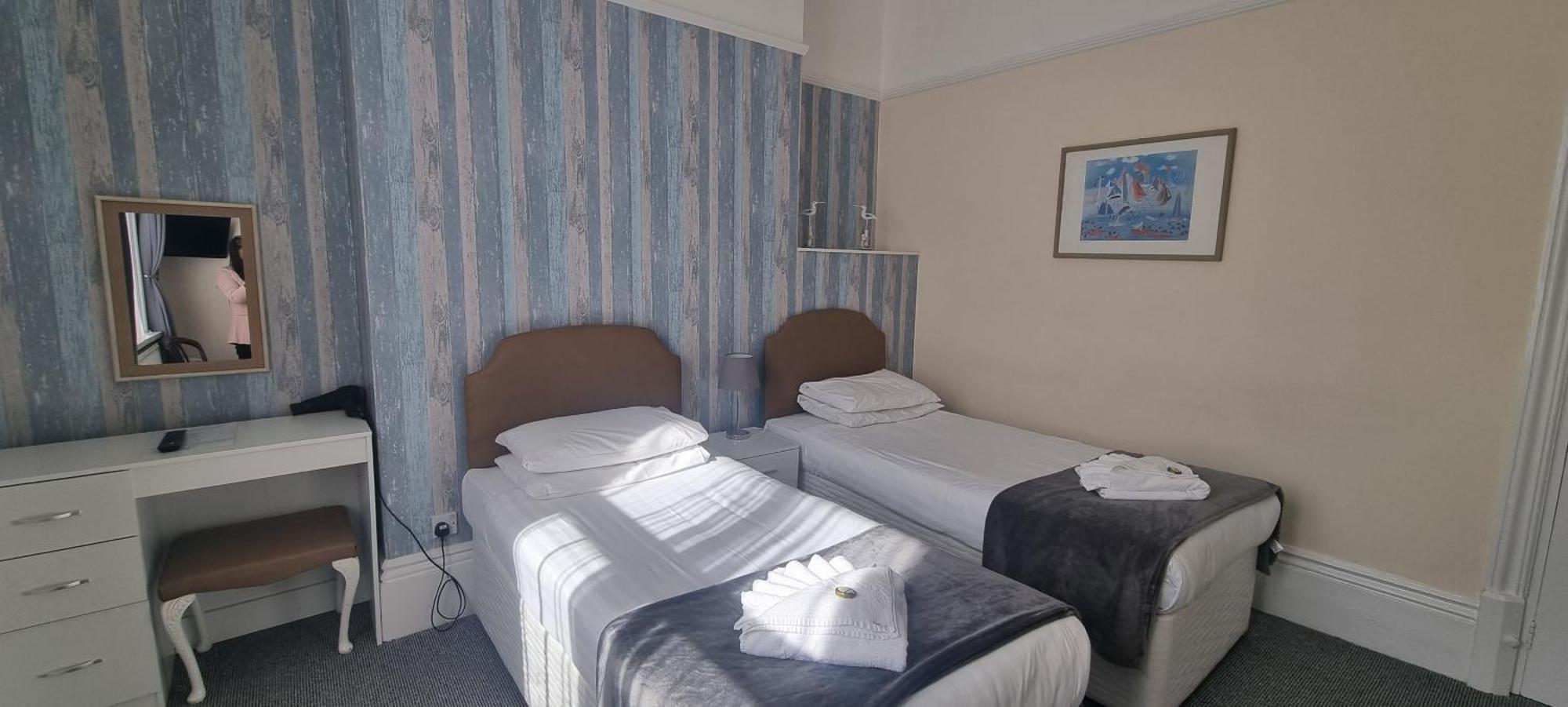 Hotel Royal Pier à Sandown Extérieur photo