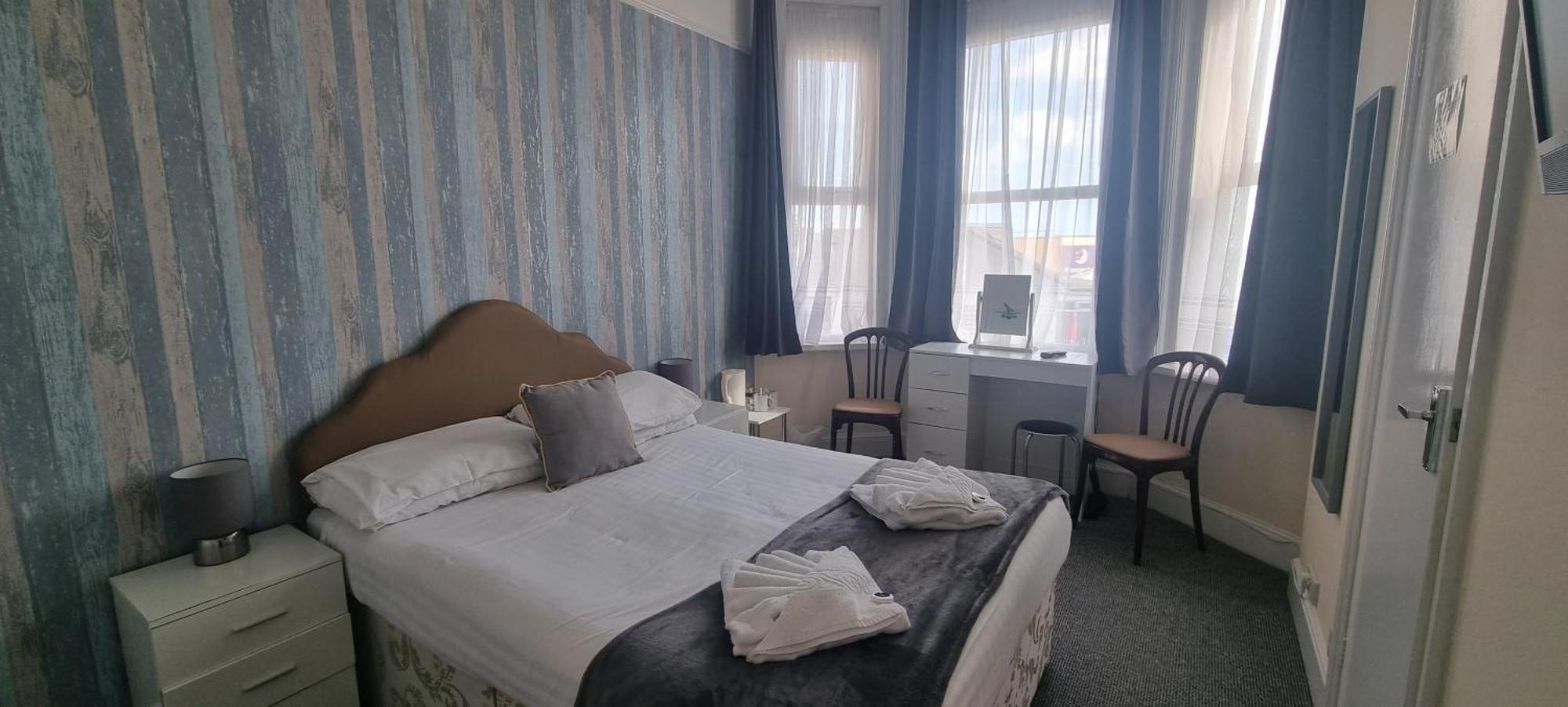 Hotel Royal Pier à Sandown Extérieur photo