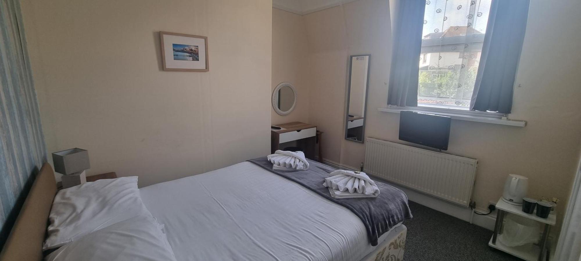 Hotel Royal Pier à Sandown Extérieur photo