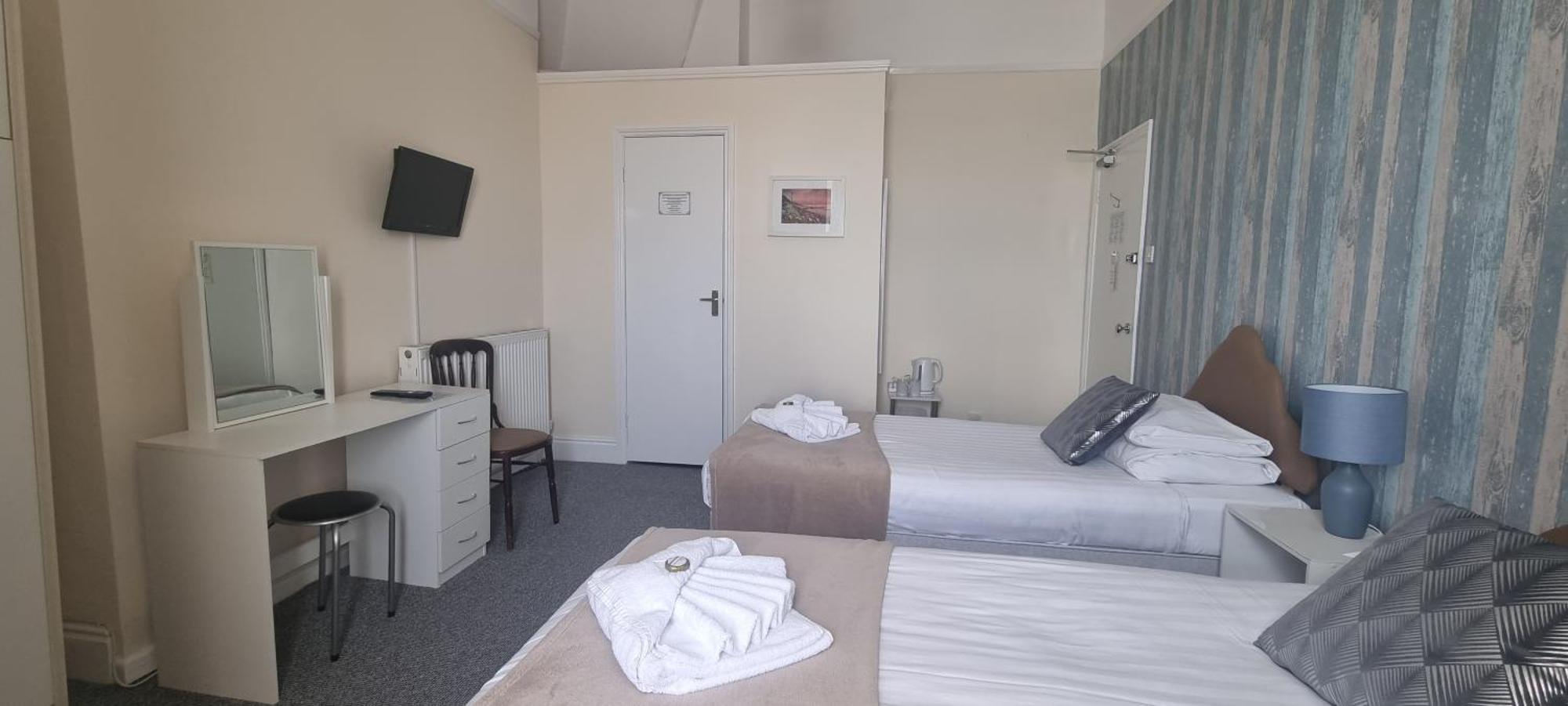 Hotel Royal Pier à Sandown Extérieur photo