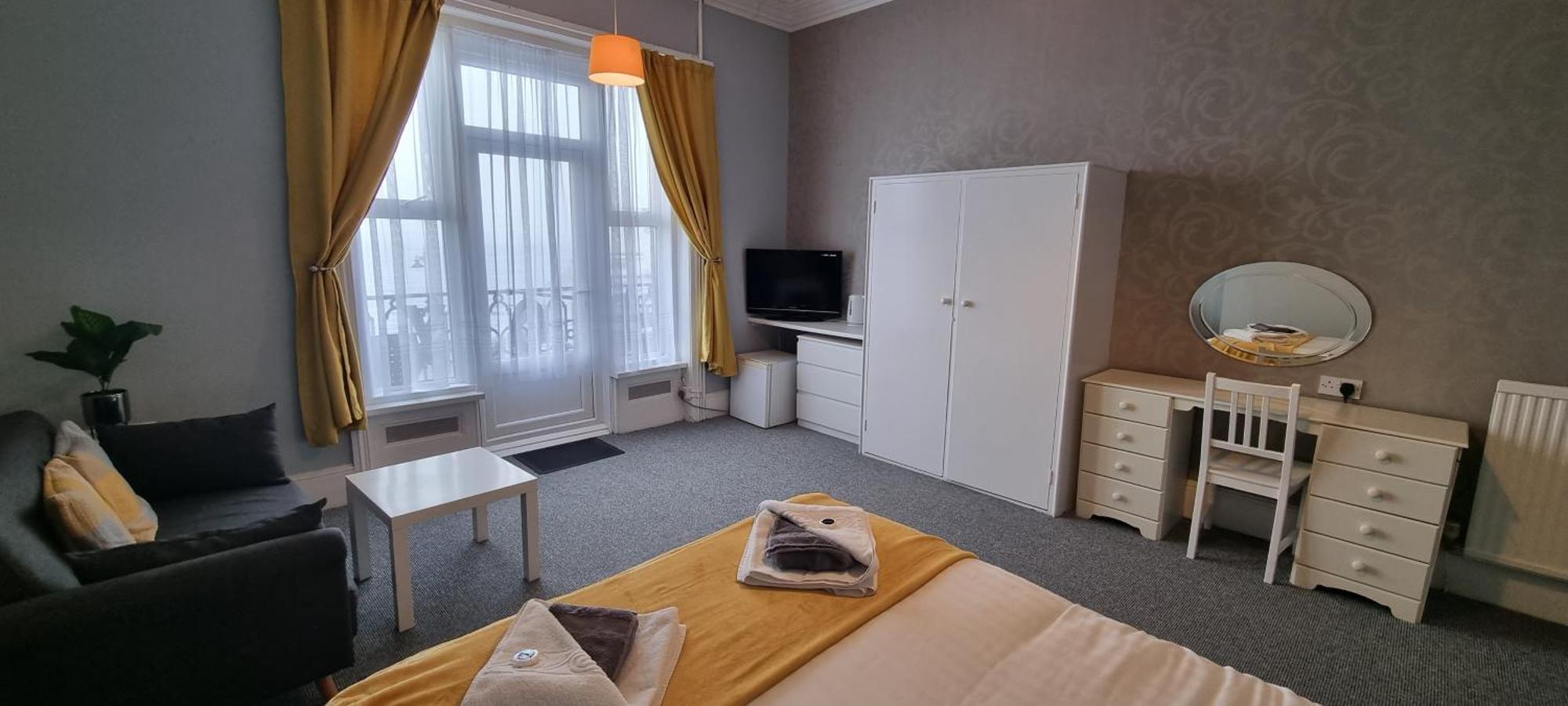 Hotel Royal Pier à Sandown Extérieur photo