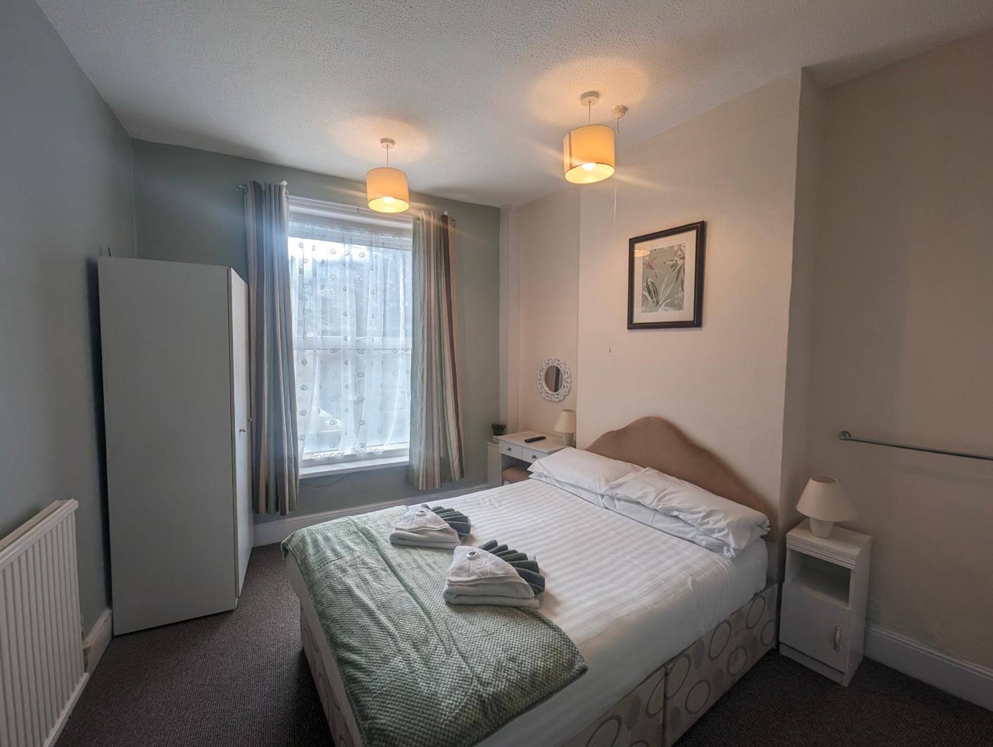 Hotel Royal Pier à Sandown Extérieur photo